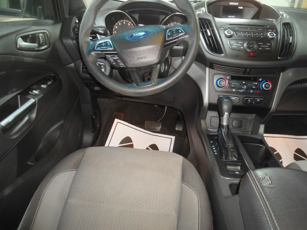 Photo 10 of this FORD ESCAPE