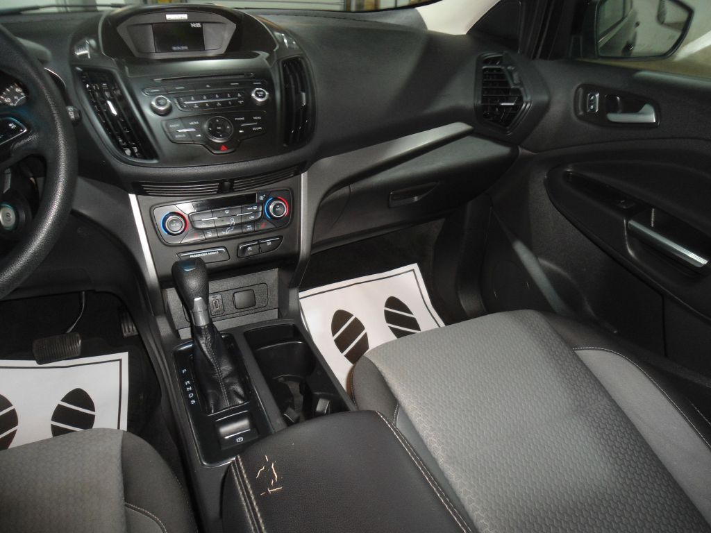 Photo 11 of this FORD ESCAPE