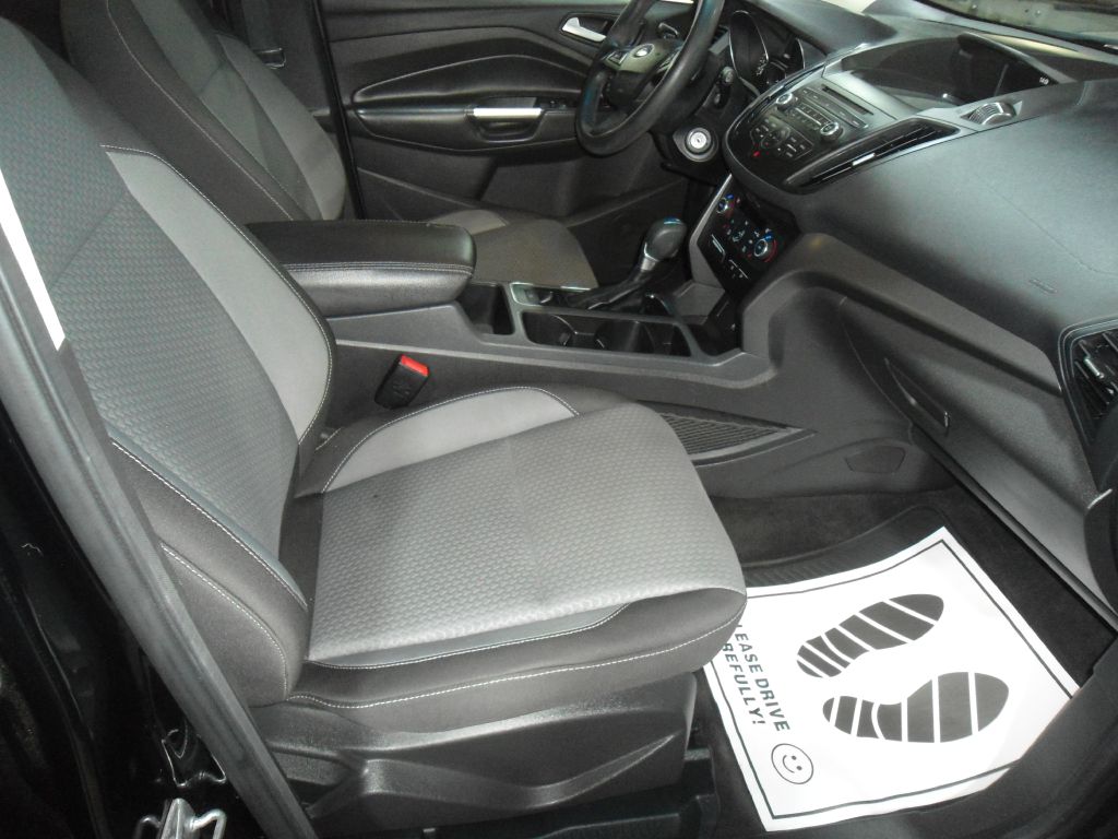 Photo 14 of this FORD ESCAPE