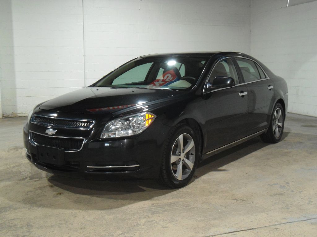 Photo 3 of this CHEVROLET MALIBU