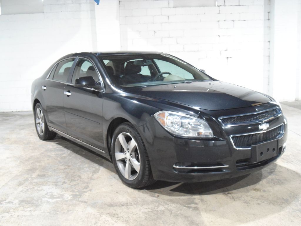 Photo 5 of this CHEVROLET MALIBU