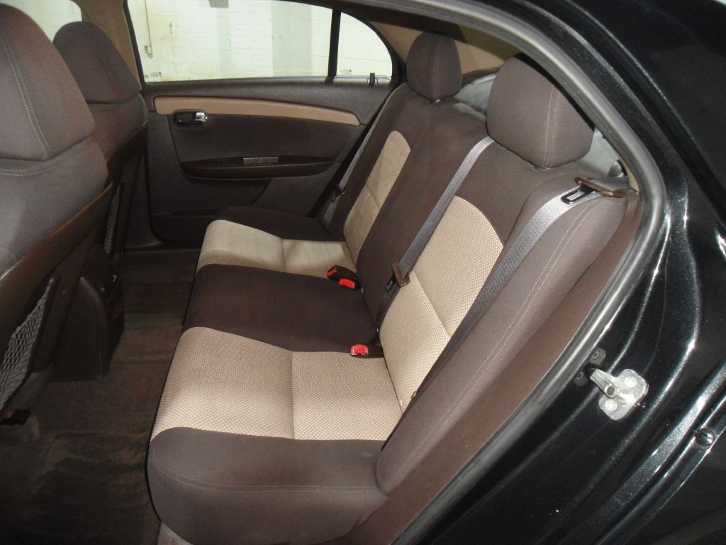Photo 9 of this CHEVROLET MALIBU
