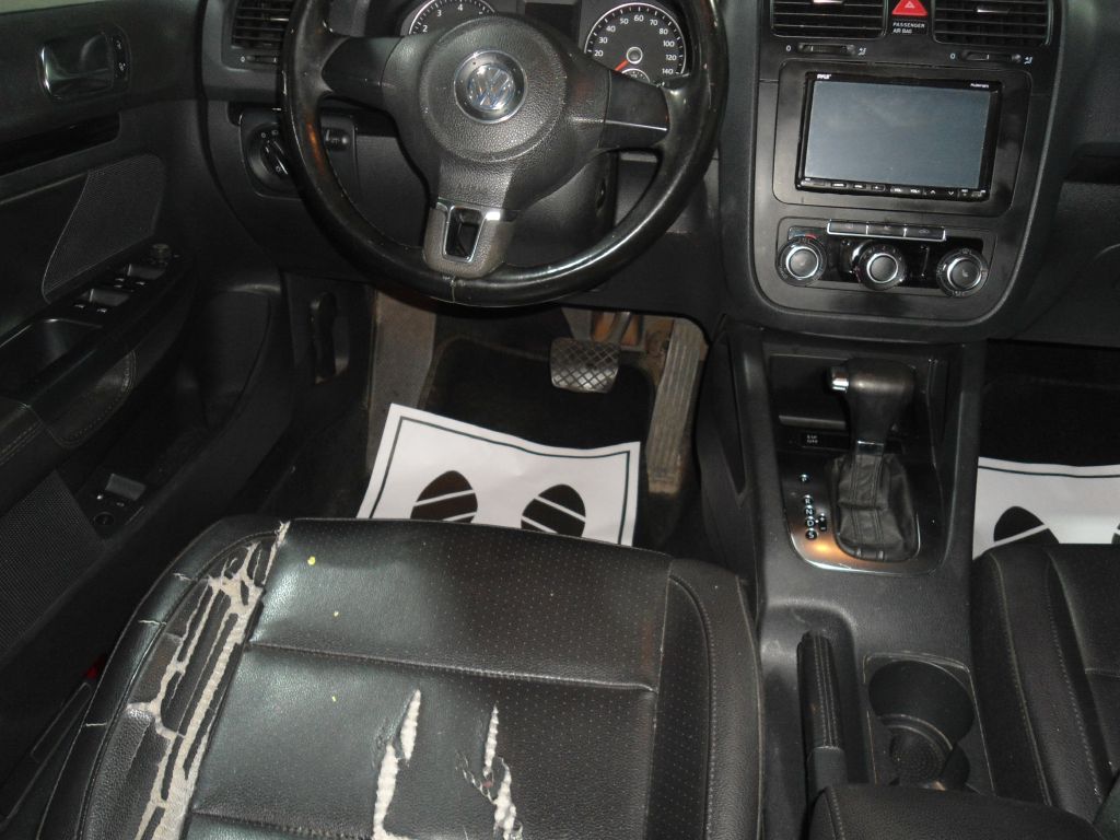 Photo 6 of this VOLKSWAGEN JETTA