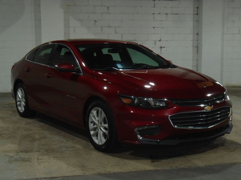 Photo 4 of this CHEVROLET MALIBU