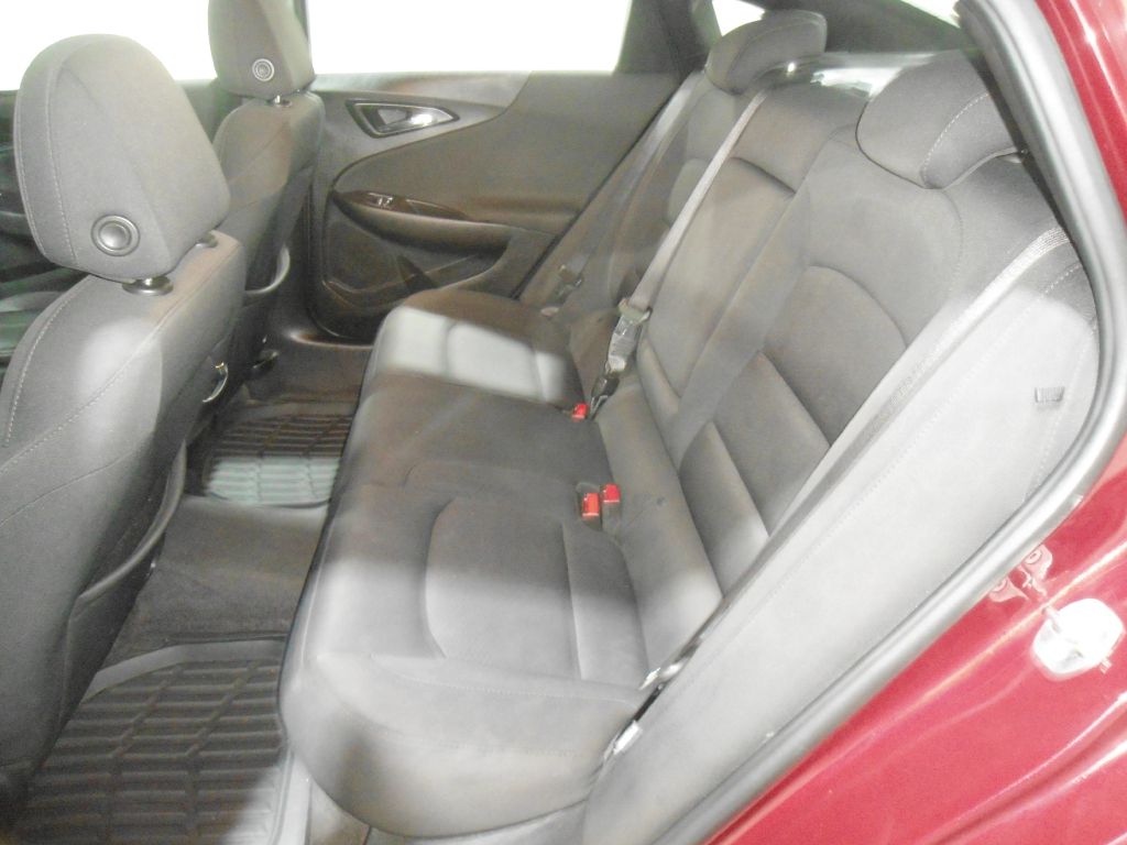 Photo 9 of this CHEVROLET MALIBU