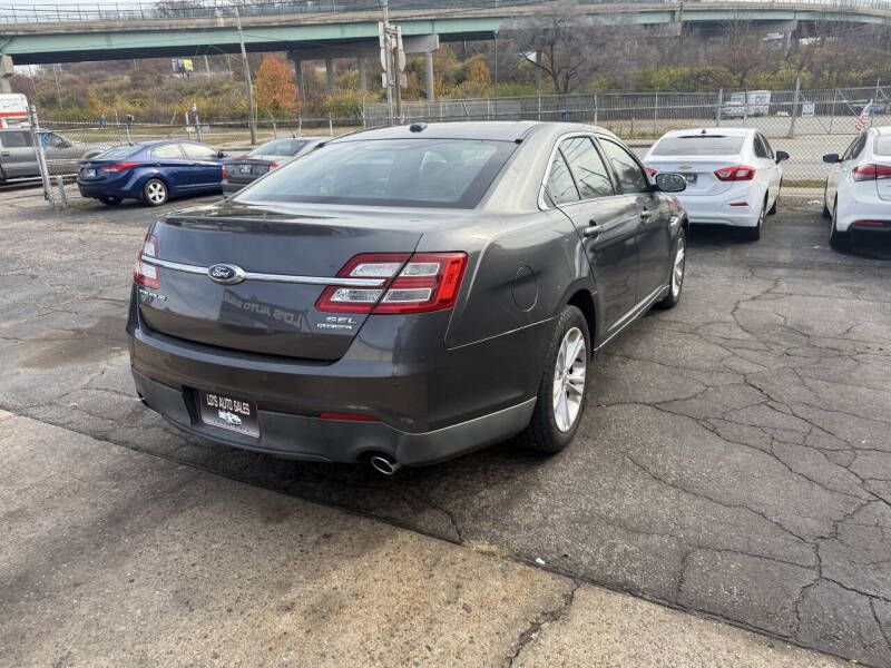 Photo 4 of this FORD TAURUS