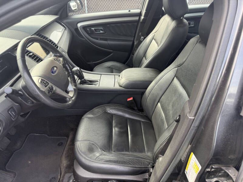 Photo 7 of this FORD TAURUS
