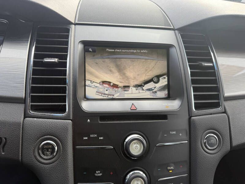 Photo 8 of this FORD TAURUS