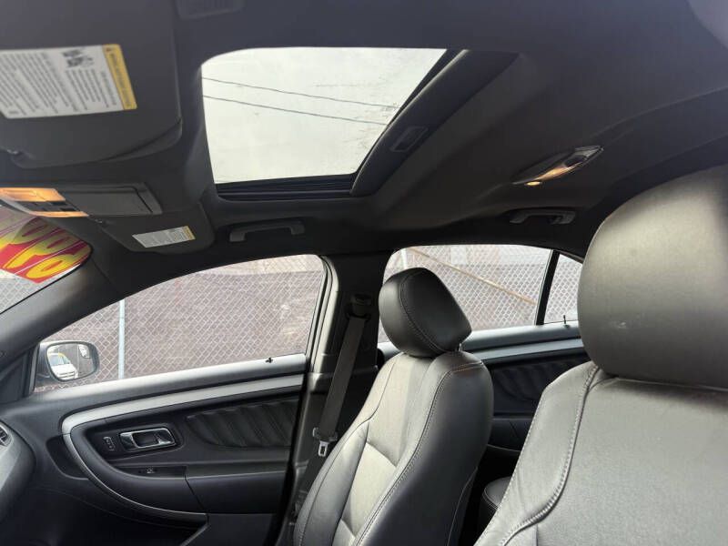 Photo 10 of this FORD TAURUS