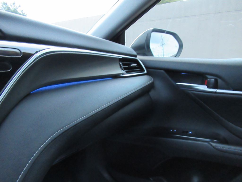Photo 15 of this TOYOTA CAMRY
