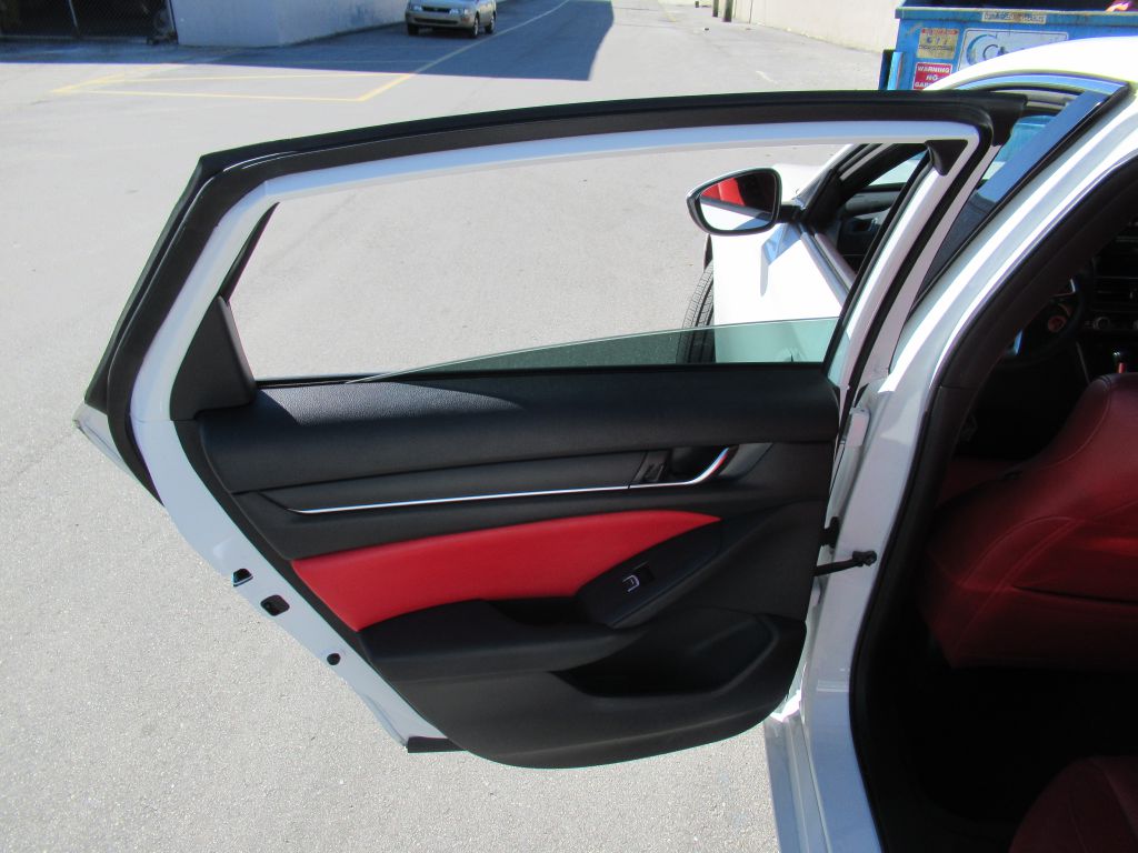 Photo 12 of this HONDA ACCORD