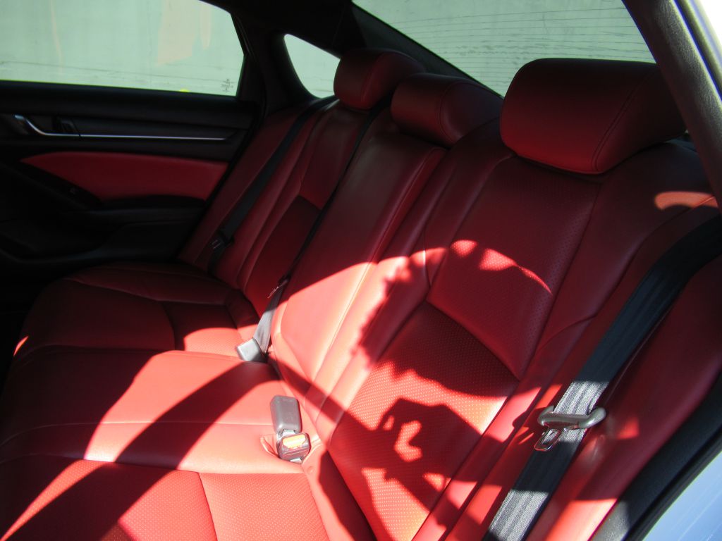 Photo 13 of this HONDA ACCORD