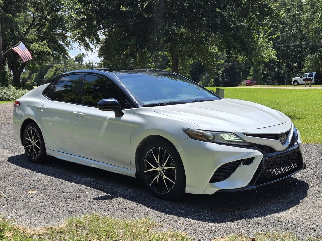 White 2019 Toyota Camry Sedan Front-Wheel Drive Automatic