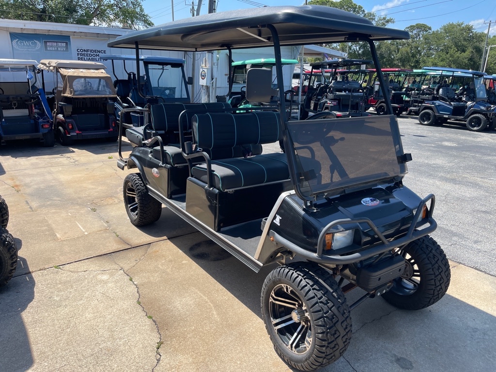 Photo 2 of this CLUB CAR 6 PASSENGER CARBON