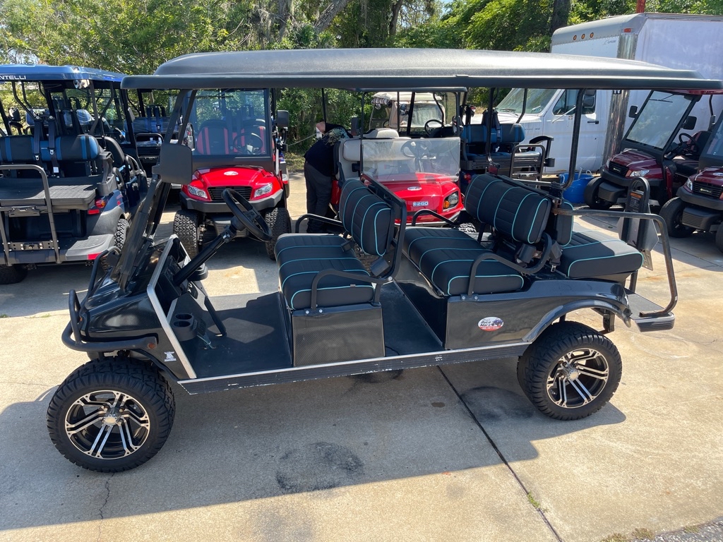 Photo 3 of this CLUB CAR 6 PASSENGER CARBON