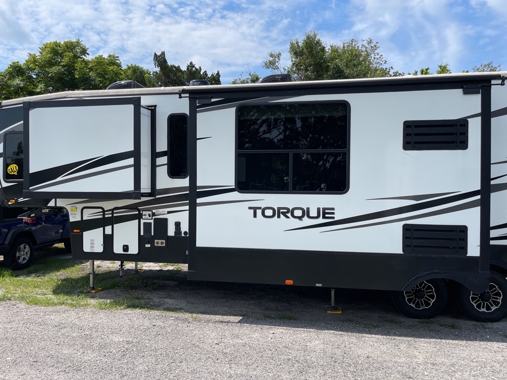 Photo 6 of this TORQ 37'