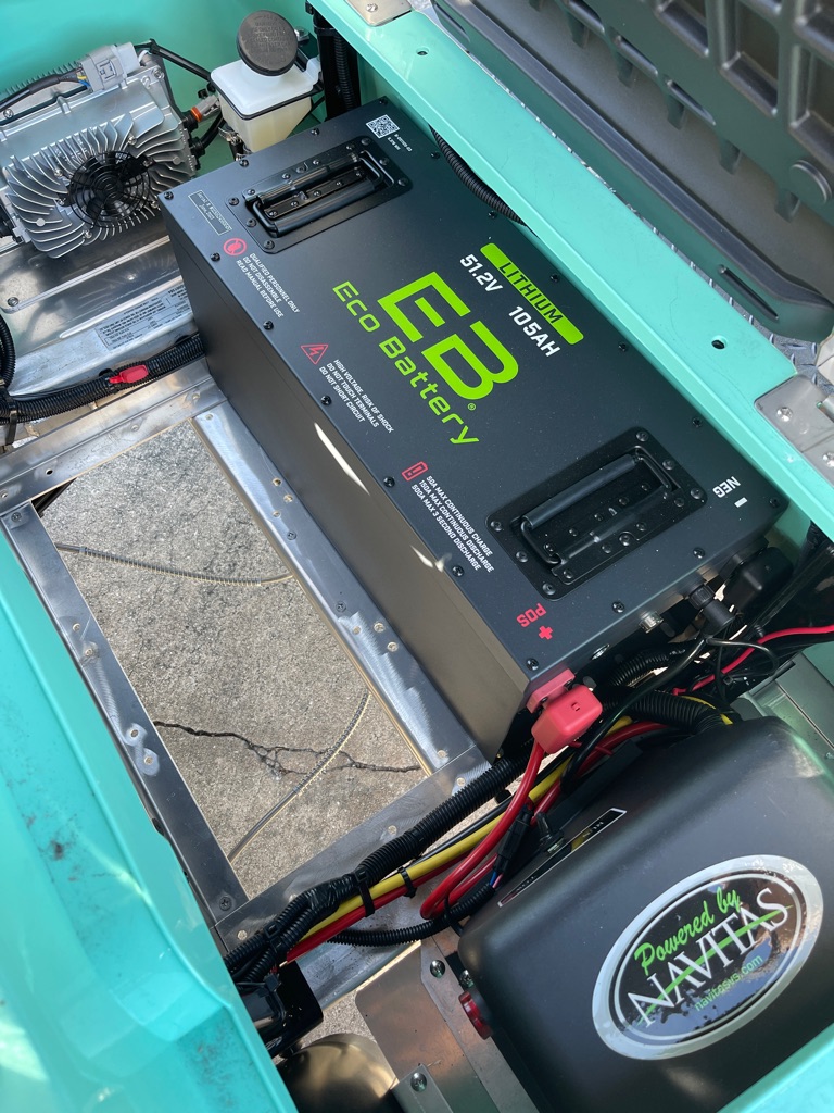 Photo 4 of this KODIAK EV APEX 4P
