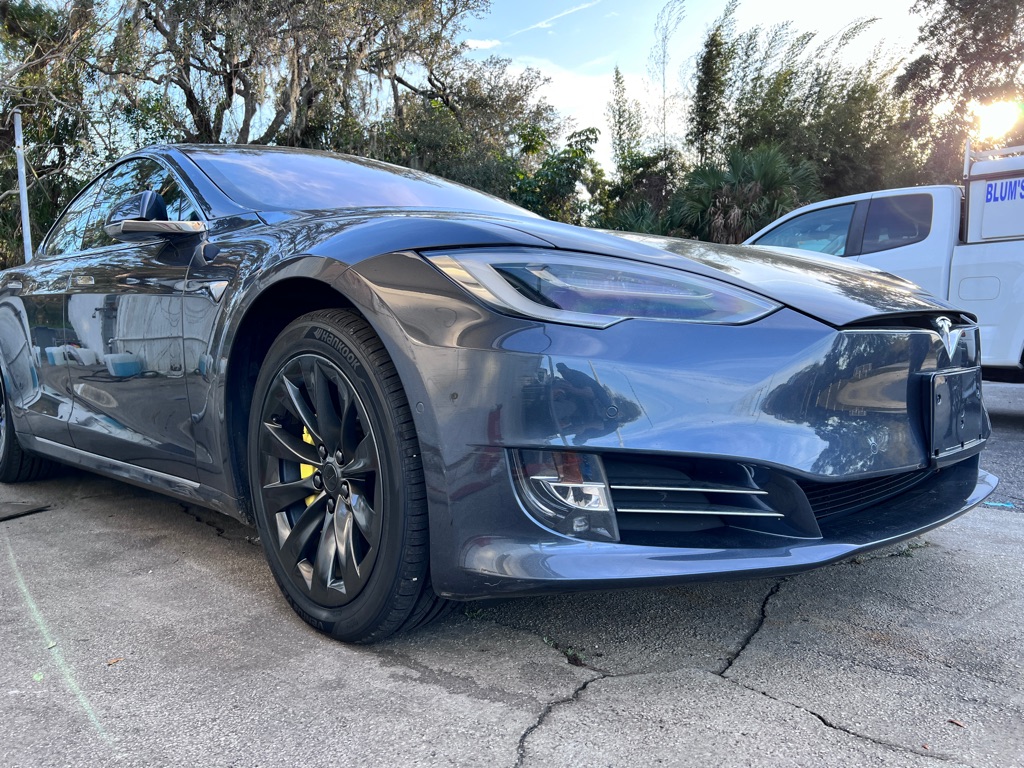 Photo 2 of this TESLA MODEL S