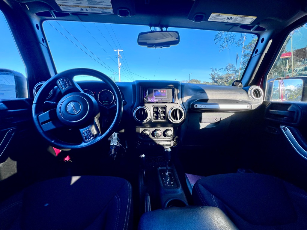 Photo 15 of this JEEP WRANGLER UNLIMI