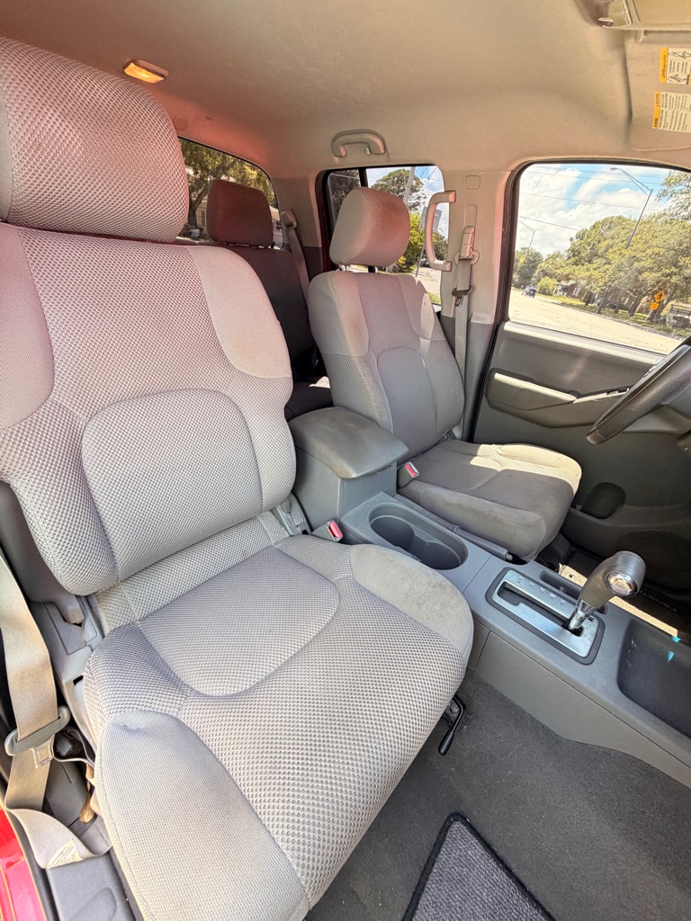 Photo 12 of this NISSAN FRONTIER