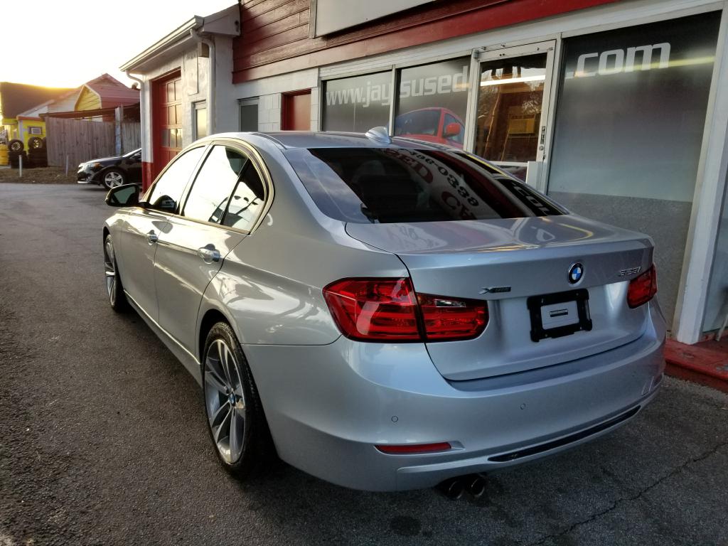 BMW3283