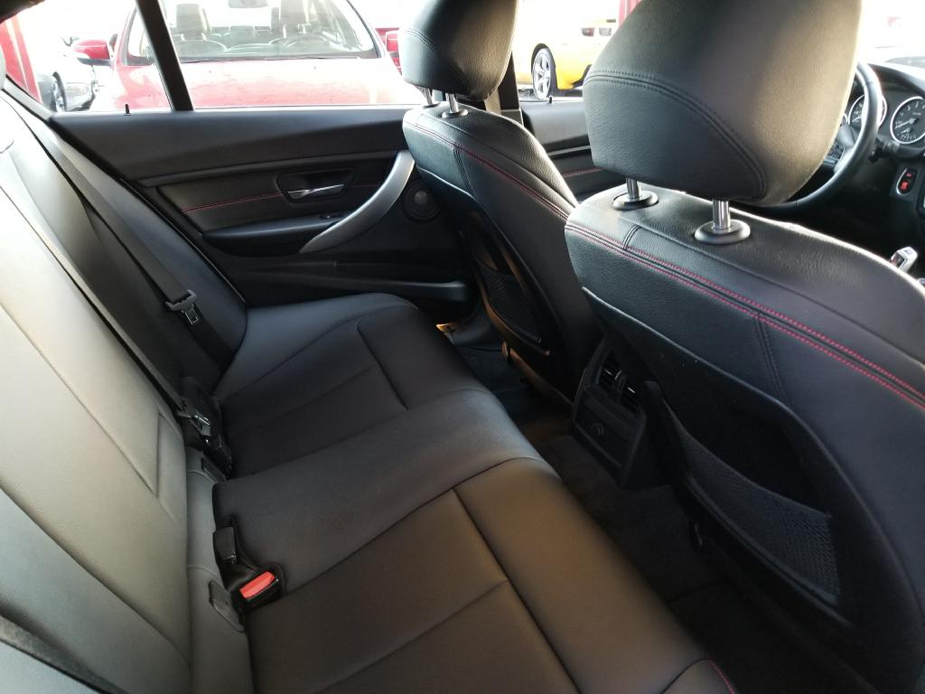 BMW32812