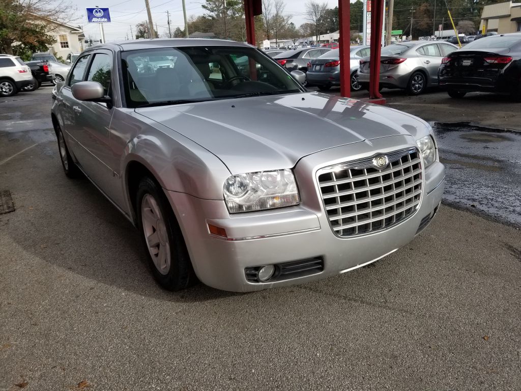 CHRYSLER3006
