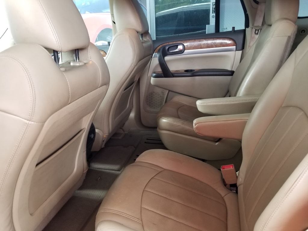 BUICKENCLAVE8
