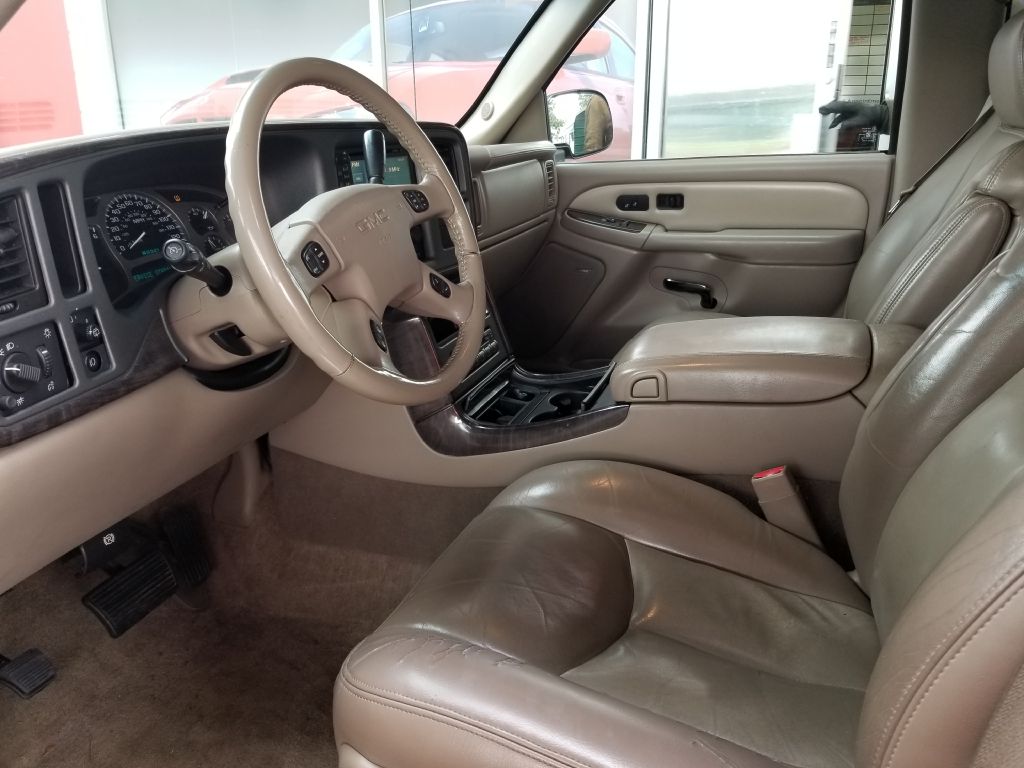 GMCYUKON5