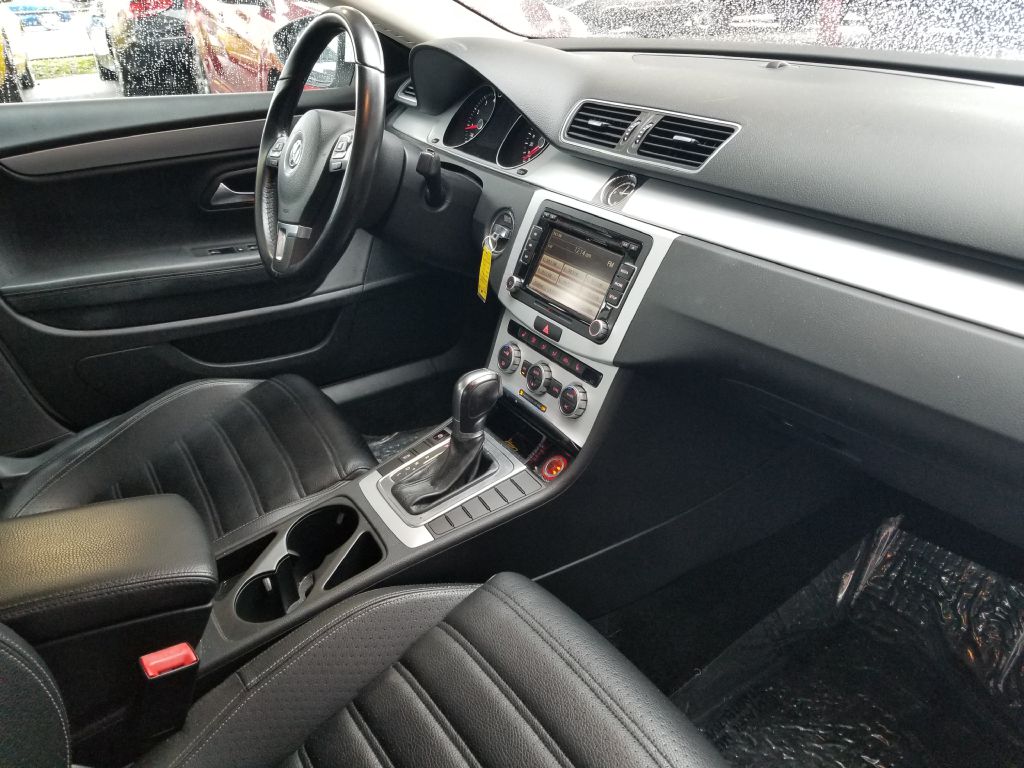 VOLKSWAGENCC9