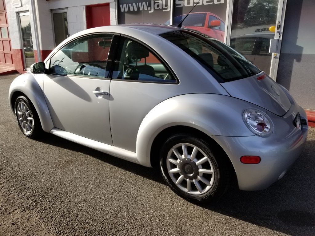 VOLKSWAGENNEW BEETLE3
