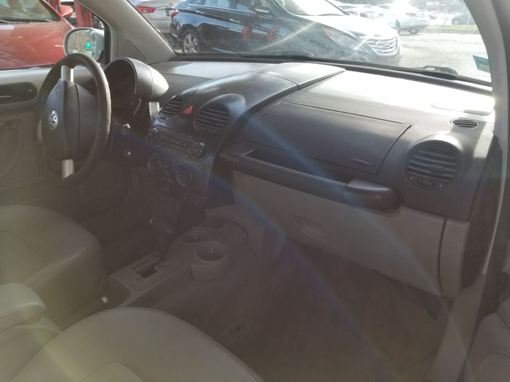 VOLKSWAGENNEW BEETLE7