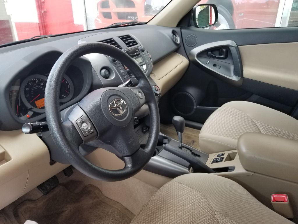 TOYOTARAV49