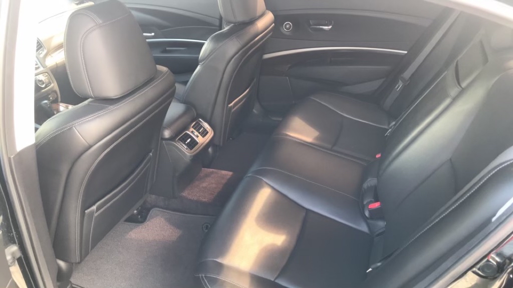 Photo 12 of this ACURA RLX