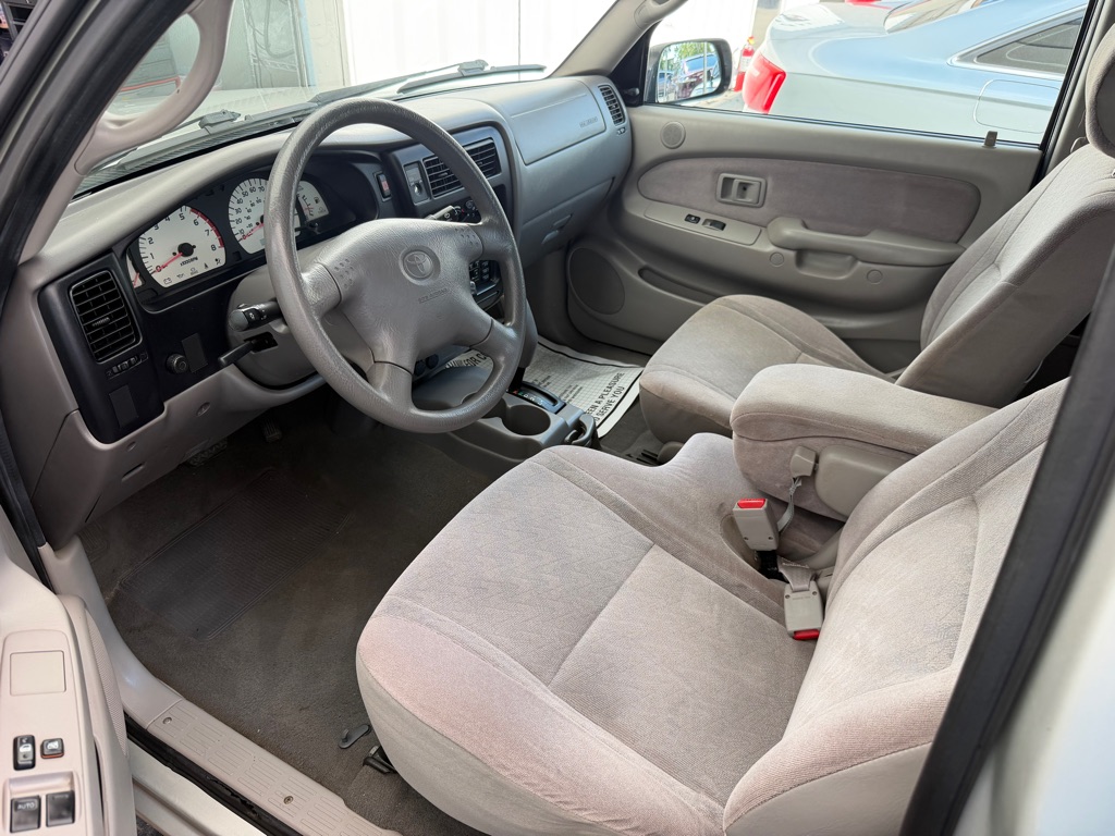 Photo 5 of this TOYOTA TACOMA