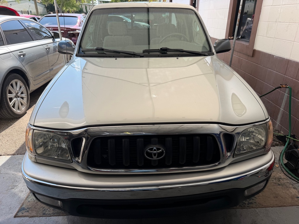 Photo 2 of this TOYOTA TACOMA