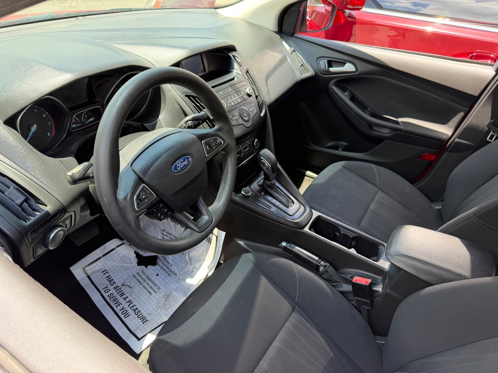 Photo 6 of this FORD FOCUS