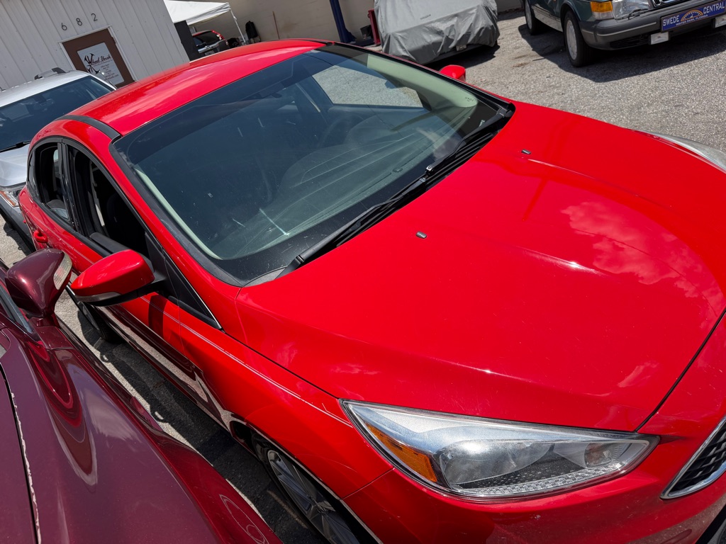 Photo 5 of this FORD FOCUS