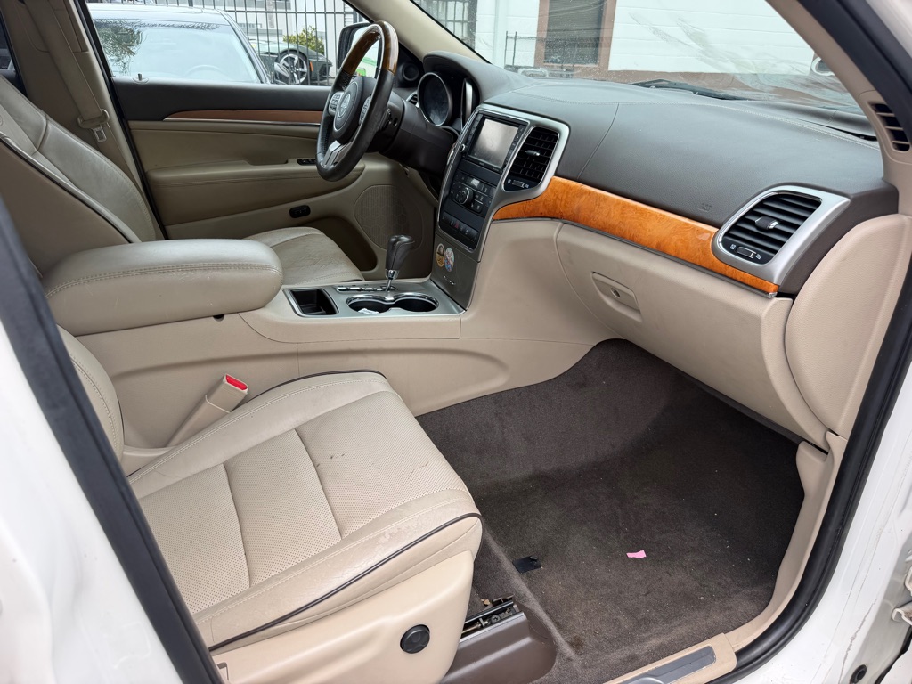 Photo 10 of this JEEP GRAND CHEROKEE