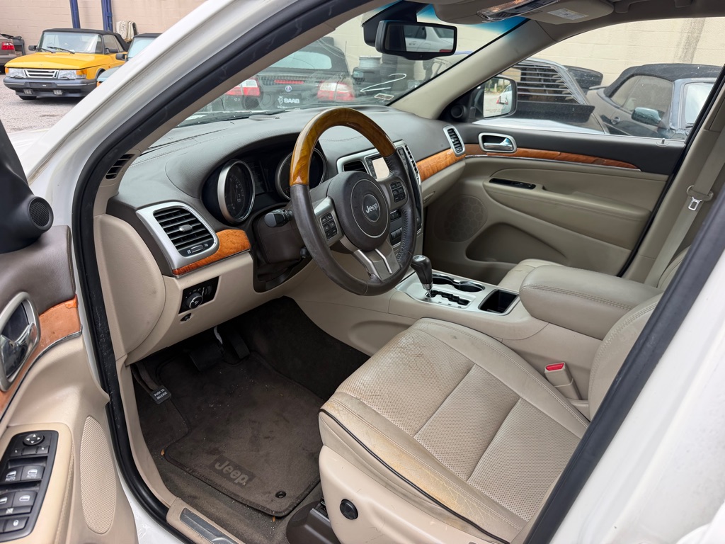 Photo 7 of this JEEP GRAND CHEROKEE