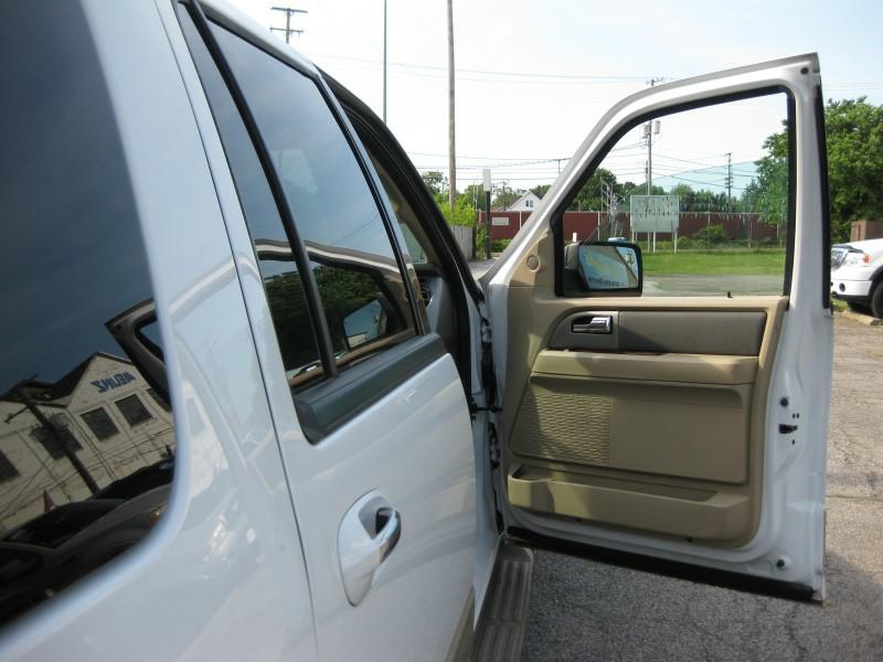 Photo 14 of this FORD EXPEDITION