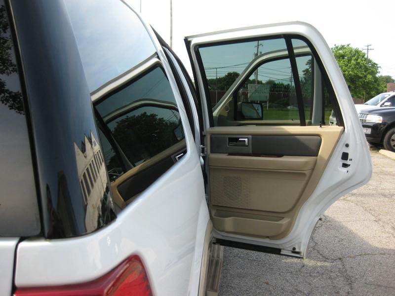 Photo 16 of this FORD EXPEDITION