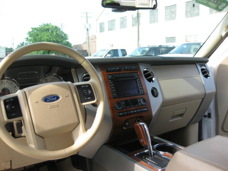 Photo 19 of this FORD EXPEDITION