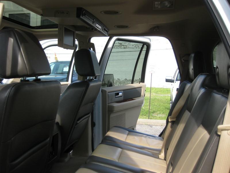 Photo 25 of this FORD EXPEDITION