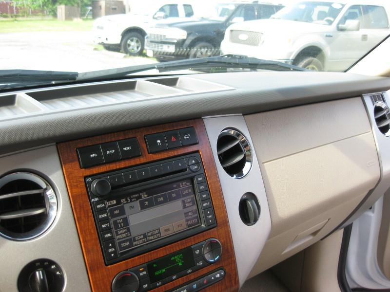 Photo 29 of this FORD EXPEDITION