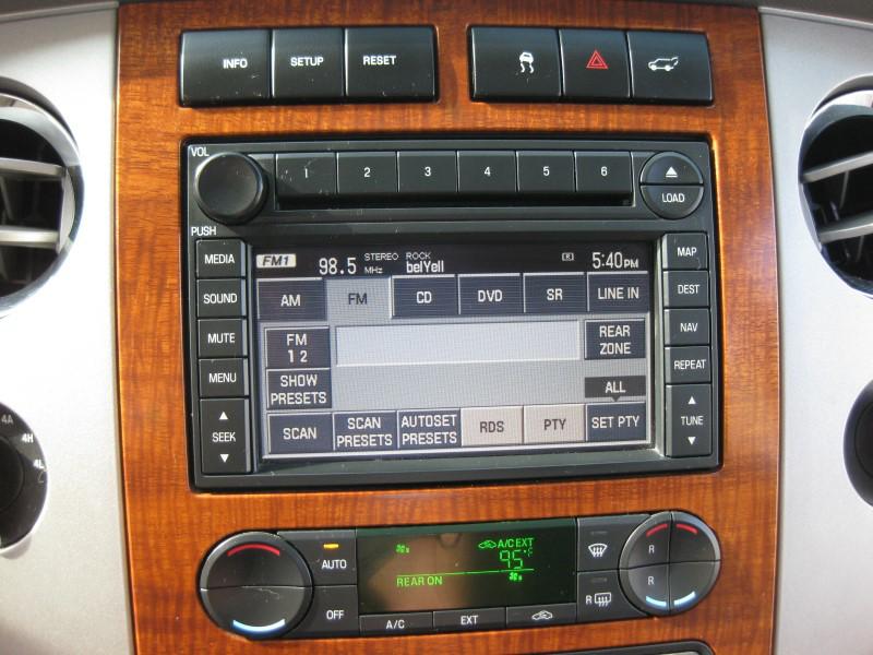Photo 30 of this FORD EXPEDITION