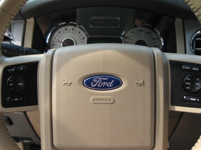 Photo 40 of this FORD EXPEDITION