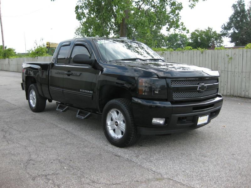 Photo 2 of this CHEVROLET SILVERADO 1500