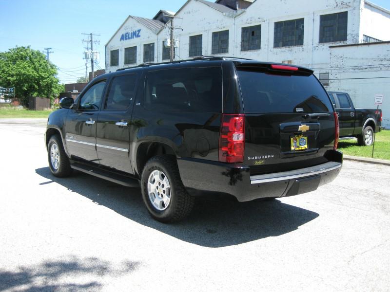 CHEVROLET SUBURBAN 2013 CHEVROLET SUBURBAN 1GNSKJE78DR133967