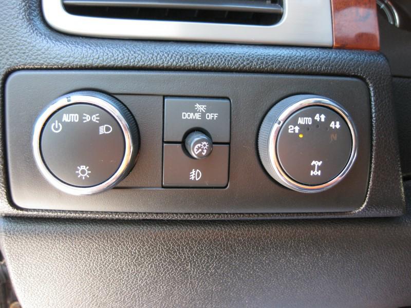 CHEVROLET SUBURBAN 2013 CHEVROLET SUBURBAN 1GNSKJE78DR133967